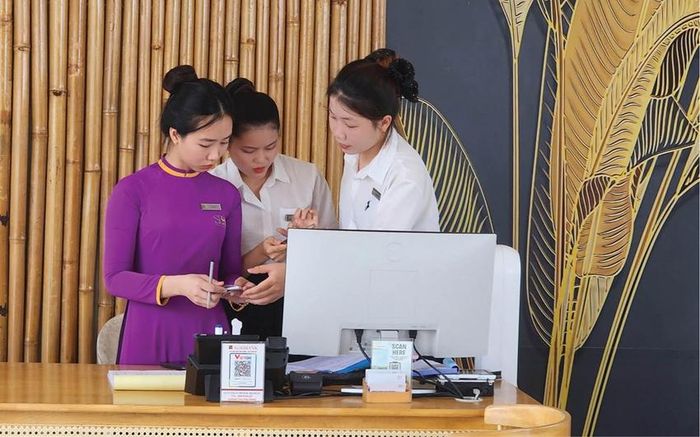 Lao động có thu nhập từ tiền lương, tiền công và các khoản thu nhập khác đều cần chủ động kiểm tra thông tin thuế 
