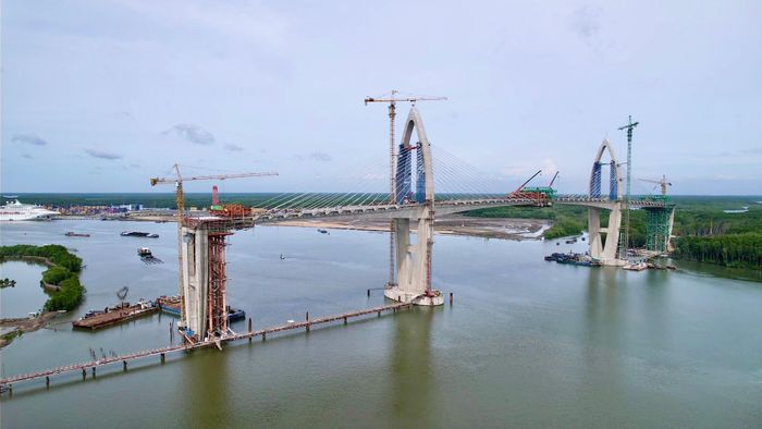 Hạ tầng giao thông kết nối được đầu tư mạnh.