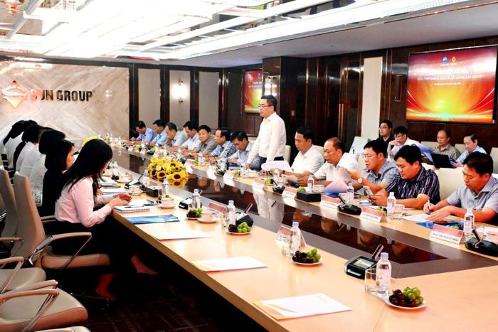 Chủ tịch UBND tỉnh Quảng Ngãi phát biểu tại buổi làm việc.