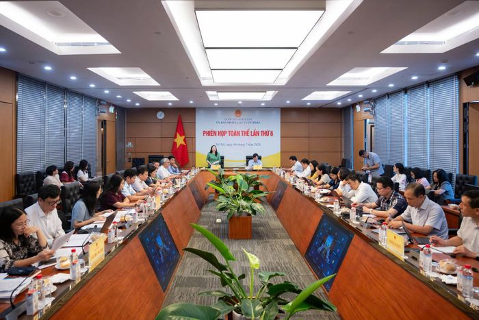 Quang cảnh phiên họp