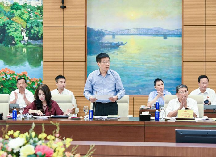 Phó Chủ nhiệm Văn phòng Quốc hội Phạm ĐÌnh Toản phát biểu