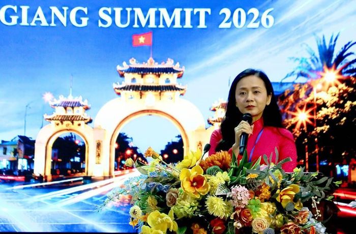 Phó Giám đốc Sở Văn hóa và Thể thao tỉnh An Giang Lê Thị Phà Ca,phát biểu tại Hội nghị. Ảnh: Nghiêm Túc