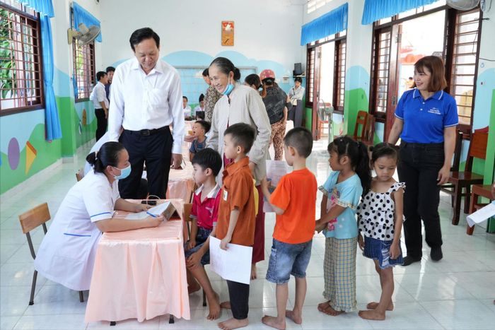 Trẻ mầm non tỉnh Đồng Tháp được khám sức khỏe ngay tại cơ sở giáo dục