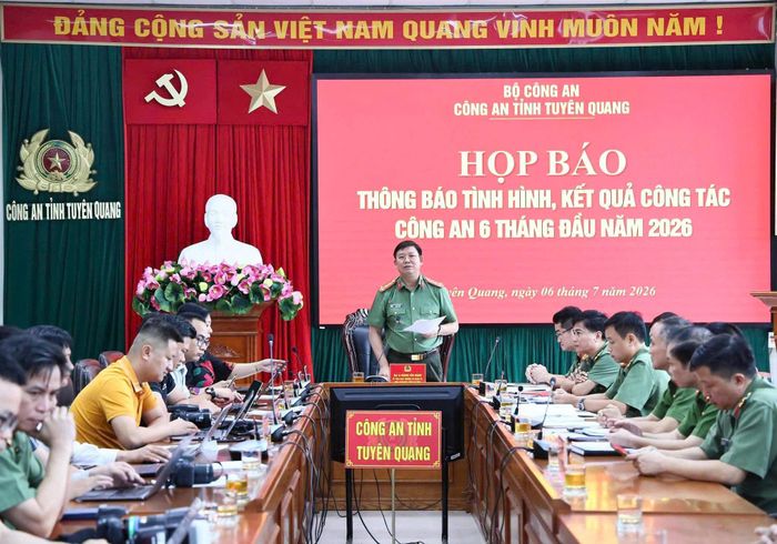 Quang cảnh buổi họp báo
