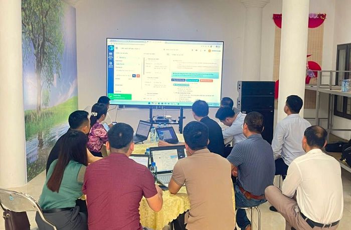 UBND các xã, phường tổng hợp số liệu hàng ngày, tuần để báo cáo Ban chỉ đạo.