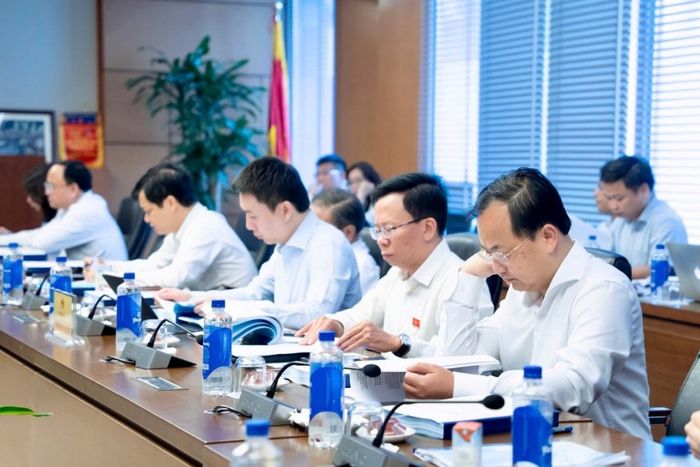 Các đại biểu tham dự Phiên họp