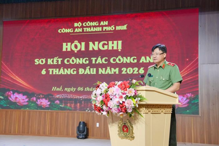 Thiếu tướng Nguyễn Thanh Tuấn, Giám đốc Công an TP Huế phát biểu kết luận Hội nghị.