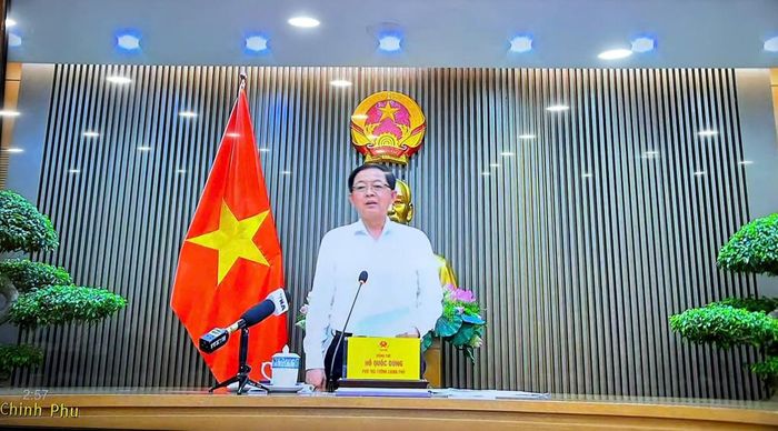 Phó Thủ tướng Chính phủ Hồ Quốc Dũng phát biểu tại hội nghị.