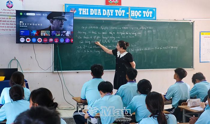 Lần đầu tiên, Hiến pháp năm 2013 quy định ngôn ngữ quốc gia là tiếng Việt. (Ảnh minh họa chụp tại Trường THPT Ninh Thạnh Lợi, xã Ninh Thạnh Lợi, ngày 17/4/2026).