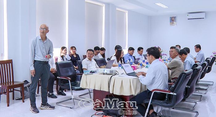Quang cảnh buổi làm việc.
