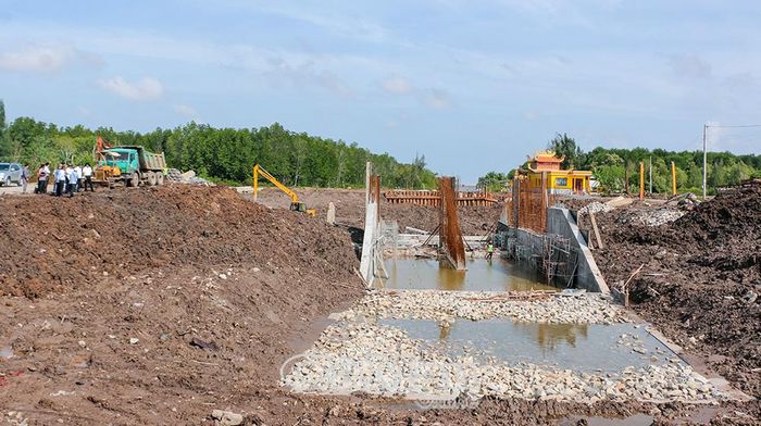 Nhiều dự án được người dân đồng thuận bàn giao mặt bằng, tạo điều kiện đẩy nhanh tiến độ thi công.