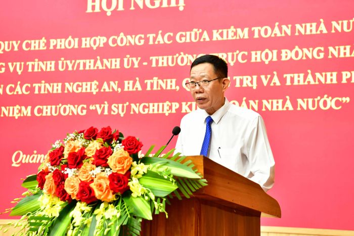 Phó Chủ tịch UBND thành phố Huế Hà Văn Tuấn: Việc ban hành quy chế mới với sự tham gia của Ban Thường vụ Thành ủy là cần thiết, đảm bảo sự lãnh đạo thống nhất, gắn kết chặt chẽ giữa kiểm toán, giám sát, quản lý, điều hành và theo dõi việc thực hiện các kết luận, kiến nghị của kiểm toán.