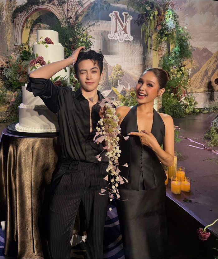 Đây không phải lần đầu tiên công chúng liên tưởng đến chuyện kết hôn của cặp đôi.