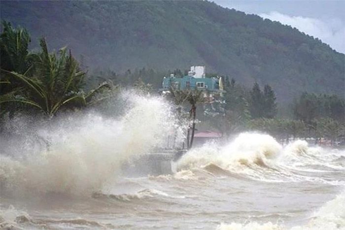 Bão Ba Vì duy trì cấp siêu bão có đường đi phức tạp. Ảnh minh họa