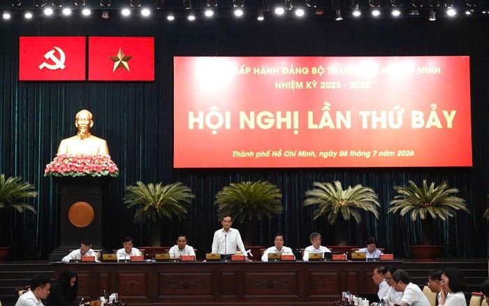 Bí thư Thành ủy TP.Hồ Chí Minh Trần Lưu Quang chủ trì hội nghị. (Ảnh: Cổng thông tin điện tử TP. Hồ Chí Minh).