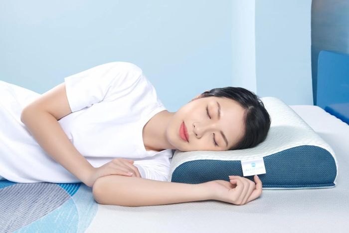 Mua gối memory foam, bạn nên ưu tiên sản phẩm có nguồn gốc rõ ràng và đáp ứng các tiêu chuẩn an toàn