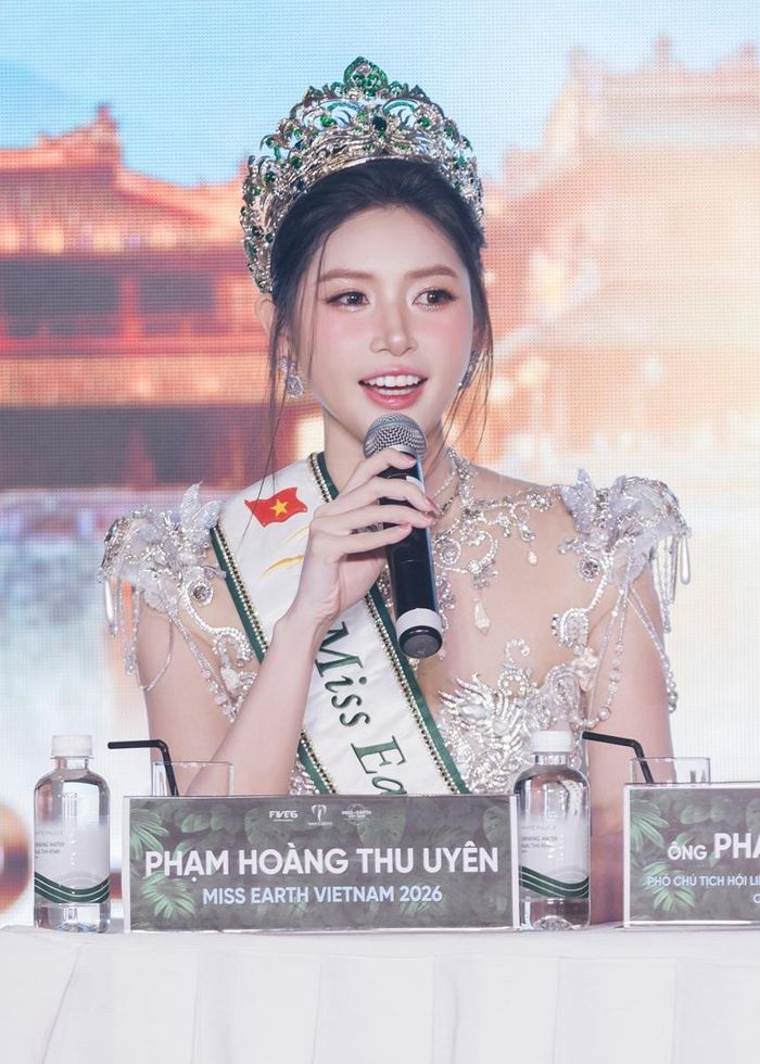 Thu Uyên từng là đại biểu Diễn đàn Tri thức trẻ Việt Nam toàn cầu