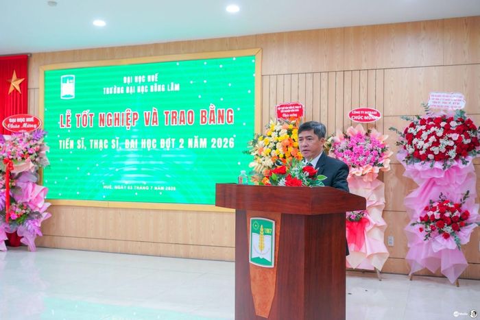 GS.TS. Lê Đình Phùng – Hiệu trưởng Trường Đại học Nông Lâm, Đại học Huế