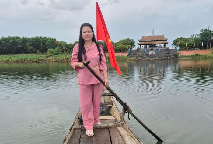 "Đò lên Thạch Hãn ơi... chèo nhẹ"