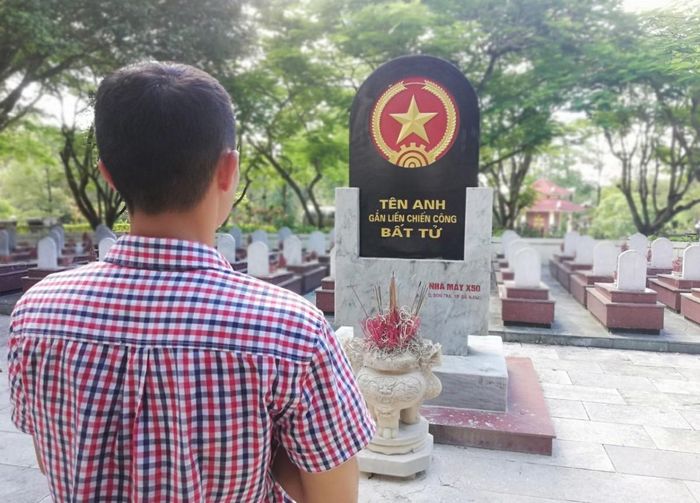 Và có những nơi, sự im lặng lại trở thành thứ ngôn ngữ đầy đủ nhất