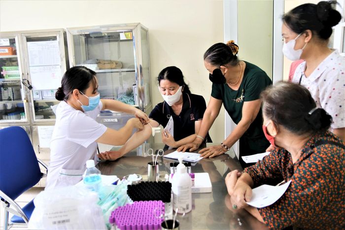 Chương trình khám sức khỏe toàn dân giúp người dân phát hiện sớm các vấn đề sức khỏe. Ảnh: MP