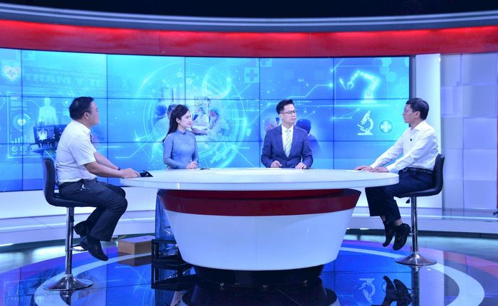 Ông Vũ Cao Cương, Phó Giám đốc Sở Y tế Hà Nội trao đổi tại Chương trình. Ảnh: Viết Thành
