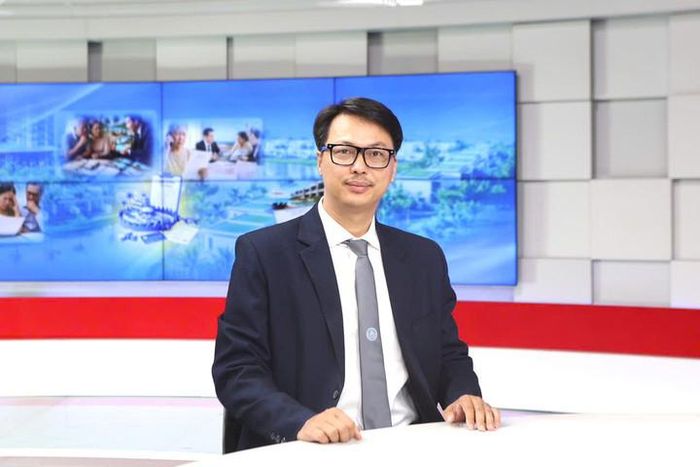 TS. LS Đặng Văn Cường trao đổi tại chương trình. Ảnh: Thanh Hải