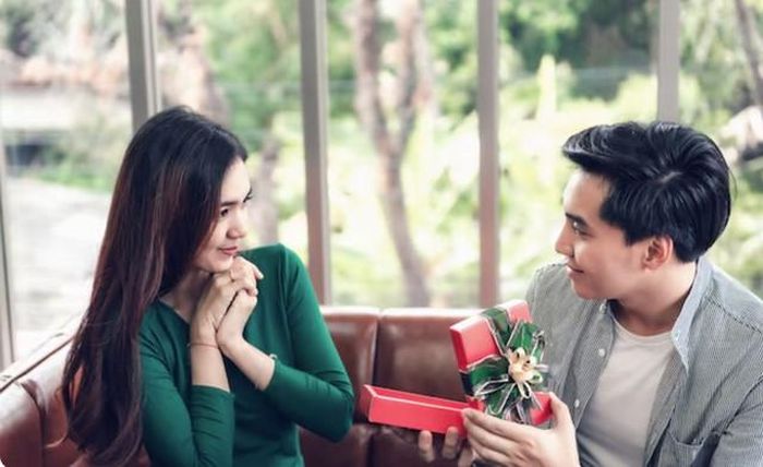 Song Tử rất giỏi quan sát và ứng biến theo từng hoàn cảnh. Họ không dễ để cảm xúc chi phối hoàn toàn mà thường bình tĩnh đánh giá tình huống trước khi đưa ra quyết định. Ảnh minh họa