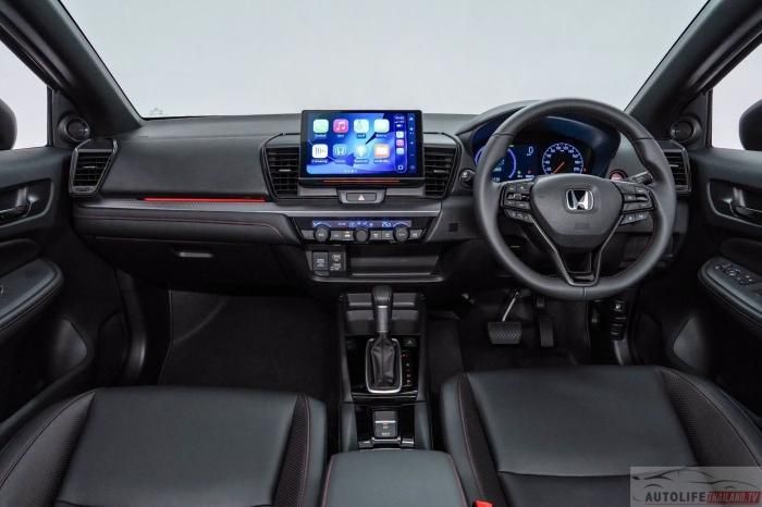Honda City 2026 tiếp tục được trang bị gói công nghệ hỗ trợ lái Honda Sensing.