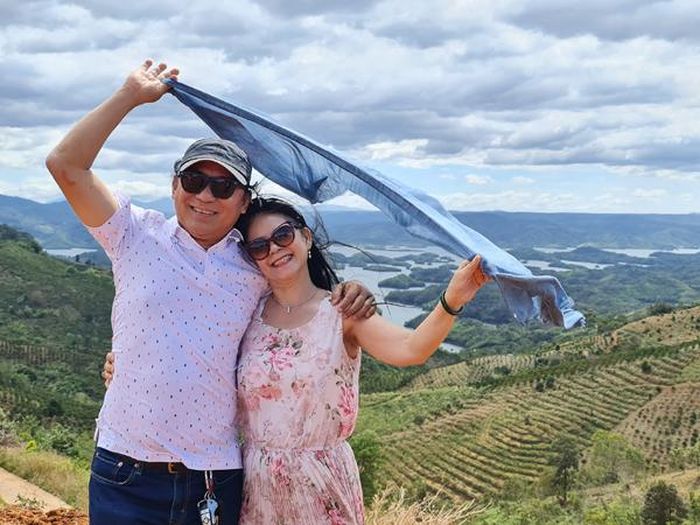  Trong chương trình "Lời tự sự", ông thừa nhận trước đây bản thân từng sợ không lấy được vợ (nghệ sĩ Bạch Vân) vì bà là người xinh đẹp, tài năng và có nhiều người theo đuổi.