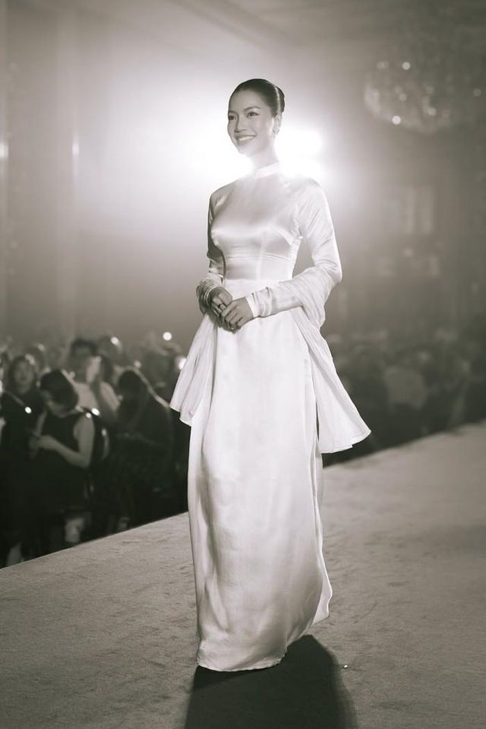 Cô từng tham gia nhiều cuộc thi nhan sắc như: Miss World Vietnam 2019 (Top 15) và Hoa hậu Hoàn vũ Việt Nam 2019 (Top 15) trước khi giành Á hậu 3 Miss Grand Vietnam 2024.