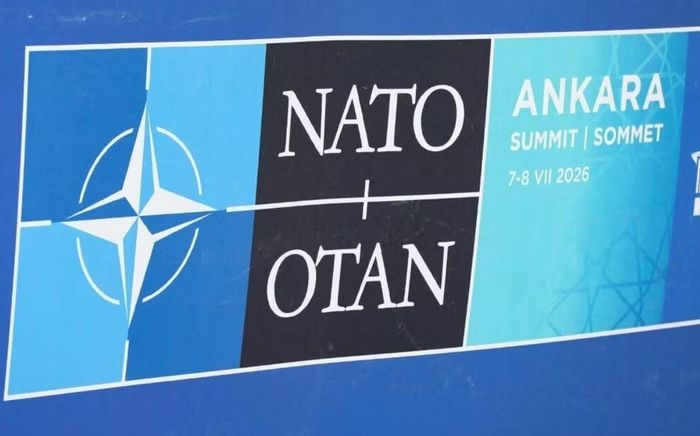 Tại hội nghị ở Ankara, ông Rutte dự kiến công bố sáng kiến về một "cuộc cách mạng công nghiệp quốc phòng", hướng tới thúc đẩy năng lực sản xuất vũ khí của châu Âu thông qua các hợp đồng mua sắm trị giá hàng chục tỷ USD.