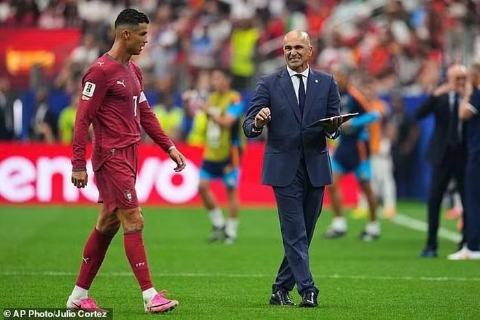 Nhà cầm quân này đặc biệt ưu ái CR7 khi để anh đá chính cả trận