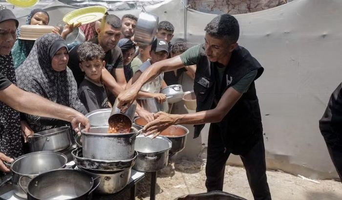 Một quan chức Hamas tiết lộ quyết định trên đã được thông báo với các phe phái Palestine trong cuộc họp gần đây tại Cairo, Ai Cập.