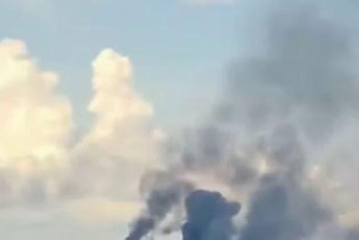 Tuy vậy ngay cả trong nhiệm vụ tương đối đơn giản này Su-57 cũng không làm tốt, khi chưa có bất cứ thống kê nào cho thấy nó đã bắn hạ được UAV cảm tử Ukraine. Trong khi đó nhà máy lọc dầu Omsk đã bị hư hỏng sau đòn tấn công của UAV Ukraine, đã làm dấy lên câu hỏi về hiệu quả của chiếc máy bay chiến đấu tối tân trên của Nga.