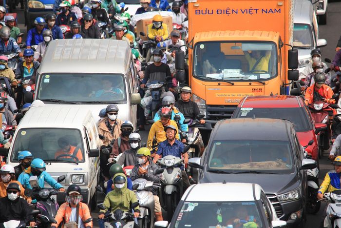  Dự án được khởi công đầu năm nay và dự kiến hoàn thành vào năm 2030. Sau khi đưa vào khai thác, công trình sẽ tăng cường kết nối giữa trung tâm TP.HCM và khu vực phía tây bắc, góp phần giảm ùn tắc, cải thiện năng lực lưu thông ở cửa ngõ thành phố. 