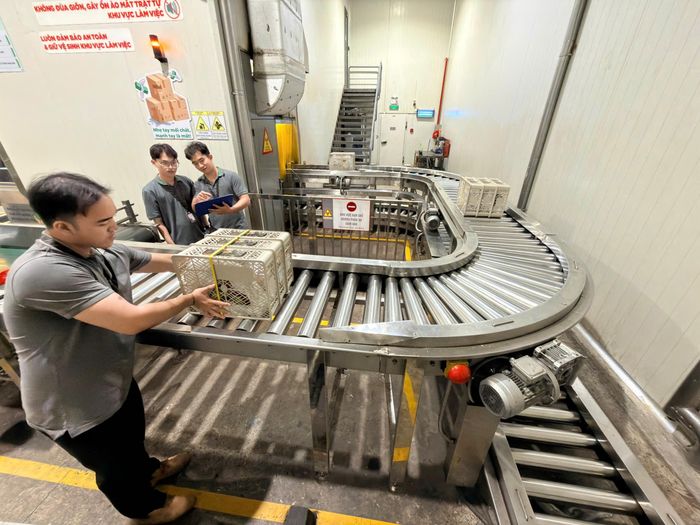  Việc vận hành công nghệ chiếu xạ X-ray được kỳ vọng giúp nhà máy chiếu xạ Toàn Phát tăng gấp đôi năng lực chiếu xạ trái cây tươi. Ảnh: TPI. 
