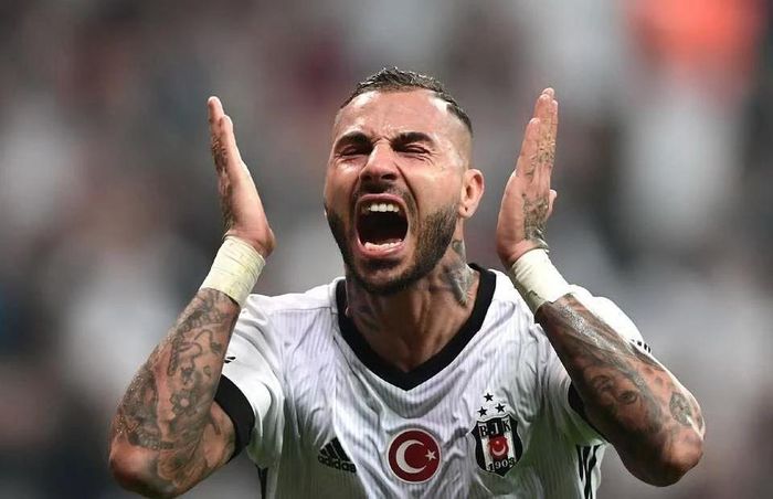 Quaresma cho rằng Bồ Đào Nha cần một HLV đủ cá tính để đánh thức thế hệ tài năng hiện tại.