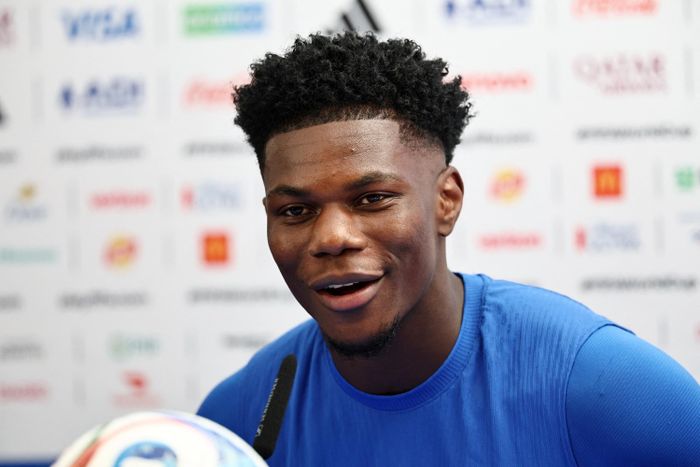 Manchester United sẽ chỉ chiêu mộ Aurelien Tchouameni nếu anh giảm lương.