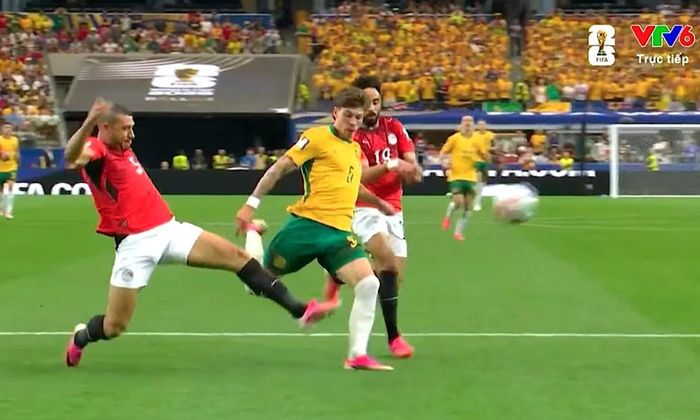 Tuyển Ai Cập (áo đỏ) sẽ tạo bất ngờ trước Argentina?