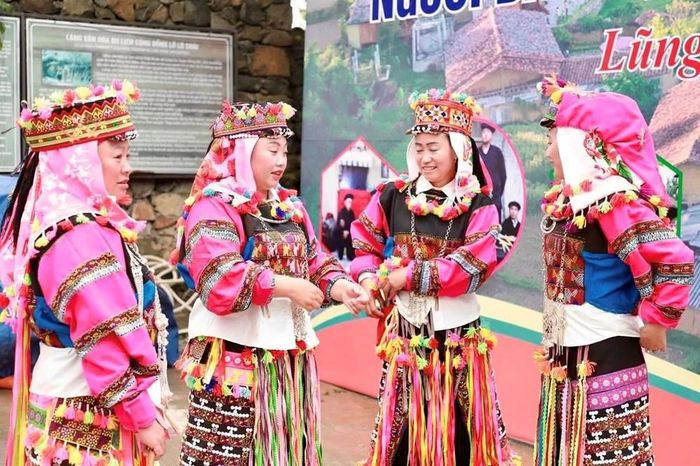 Hội thi hướng tới nâng cao nhận thức, từng bước xóa bỏ các hủ tục, phong tục tập quán lạc hậu trên địa bàn xã Lũng Cú. Ảnh minh họa