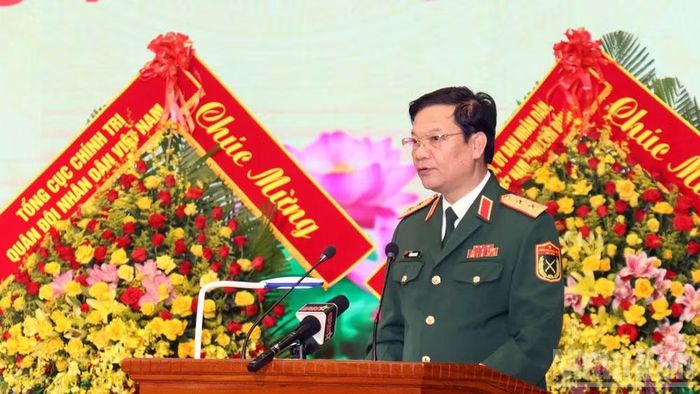 Trung tướng Trần Danh Khải, Chính ủy Học viện Lục quân phát biểu tại lễ kỷ niệm.
