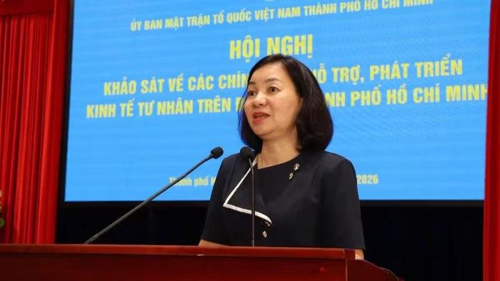 Đồng chí Trương Thị Bích Hạnh, Ủy viên Ban Thường vụ Thành ủy, Phó Chủ tịch Thường trực Ủy ban Mặt trận Tổ quốc Việt Nam Thành phố phát biểu kết luận hội nghị.