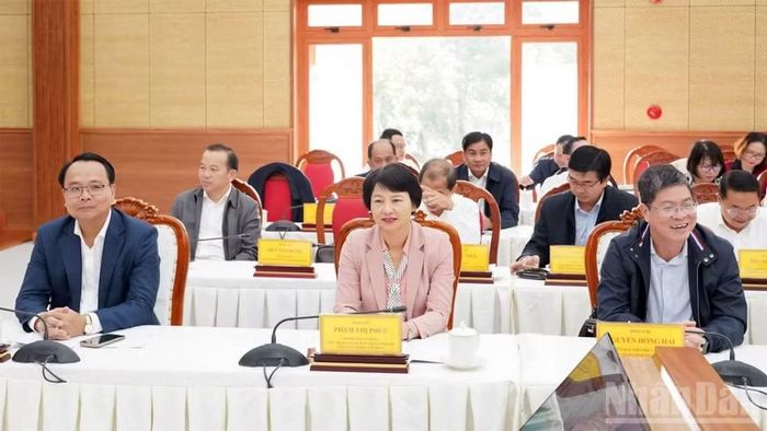 Lãnh đạo tỉnh Lâm Đồng tại lễ phát động.
