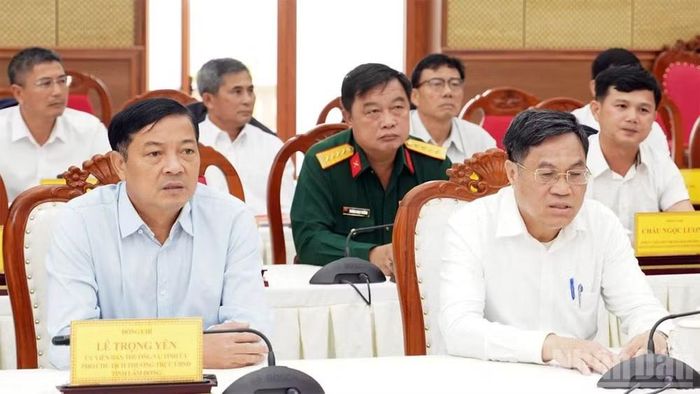 Lãnh đạo Ủy ban nhân dân tỉnh Lâm Đồng tại lễ phát động.