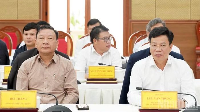 Lãnh đạo tỉnh Lâm Đồng tại lễ phát động.