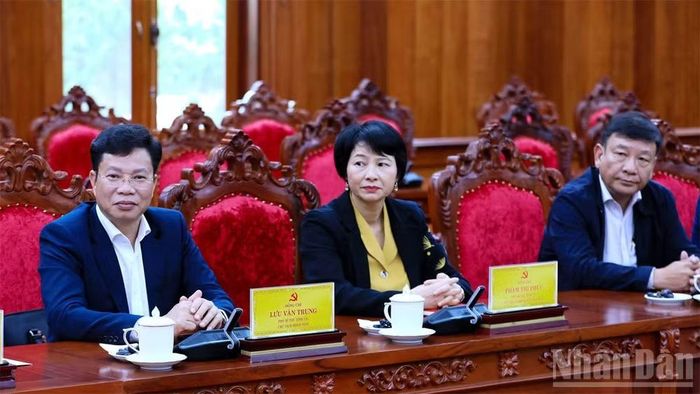 Lãnh đạo tỉnh Lâm Đồng tham dự buổi thăm và làm việc.