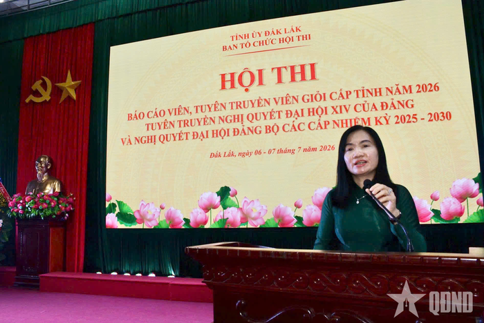 Đồng chí Đinh Thị Thu Thanh, Trưởng ban Tuyên giáo và Dân vận Tỉnh ủy Đắk Lắk phát biểu bế mạc hội thi.