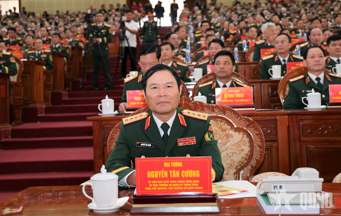 Đại tướng Nguyễn Tân Cương dự buổi lễ.