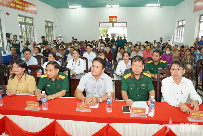  Các đại biểu dự chương trình.